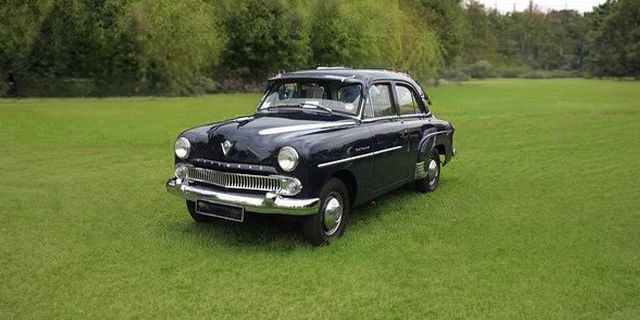 Premium vintage car rental chauffeur mauritius (11)